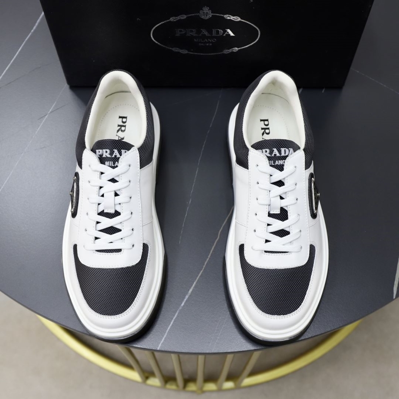 Pra*a casual shoes